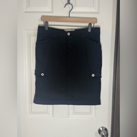 Women’s Black Love Stitch Skirt with Butterfly Buttons - Picture 12 of 15